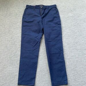 Men's brand new Banana Republic Lived In Chico pants